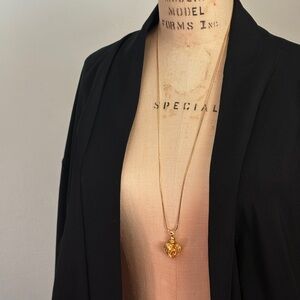 Vintage Gold Tone Ribbed Heart Pendant Necklace